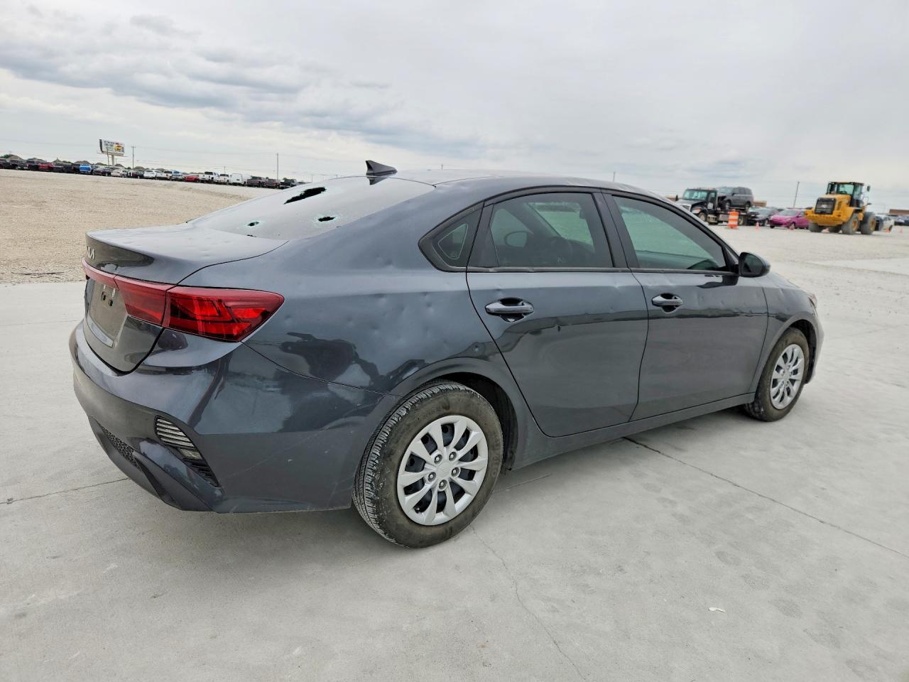 2024 Kia Forte Lx - Фото 3