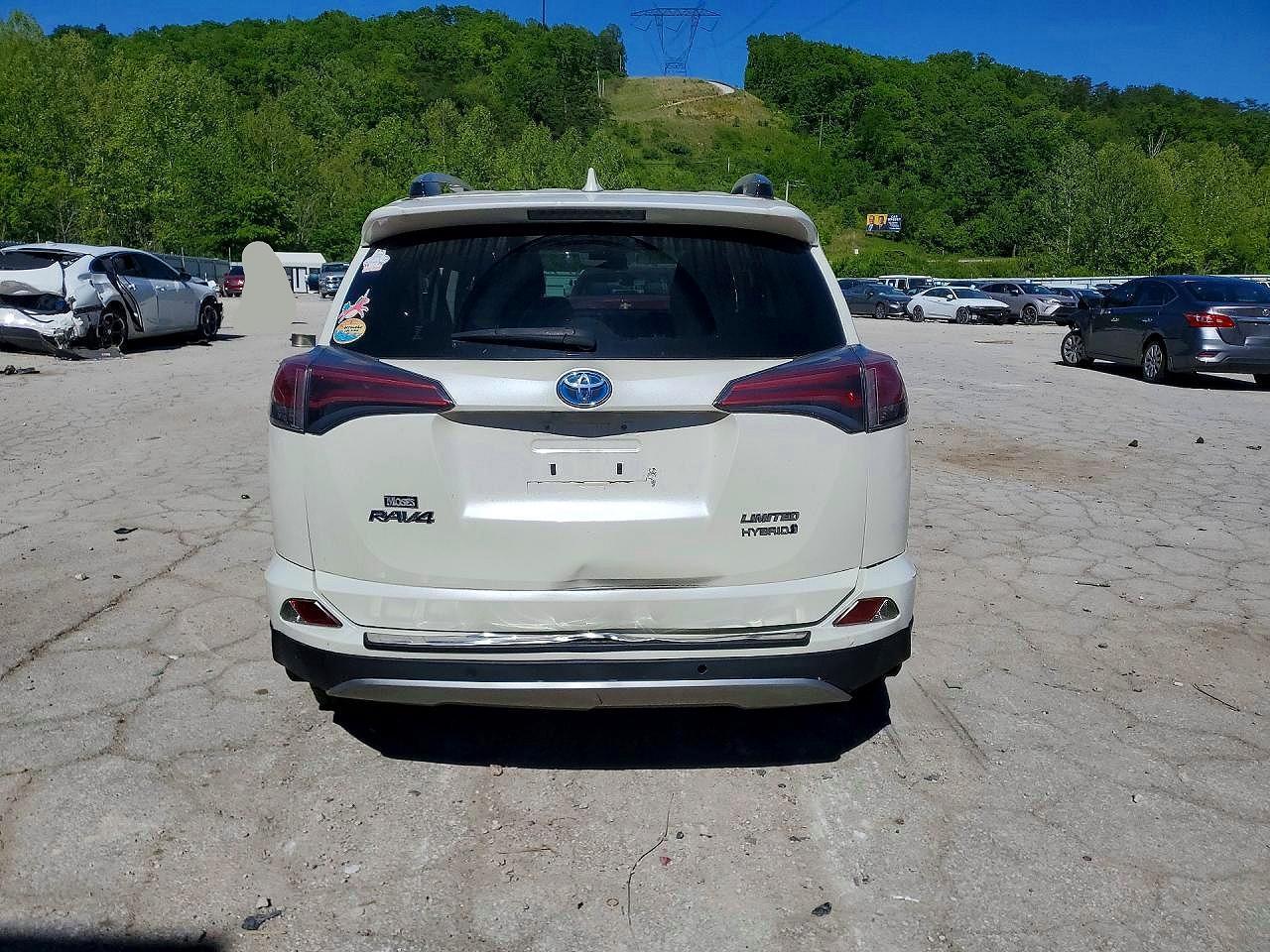 2017 Toyota Rav4 Hv Limited - Фото 6