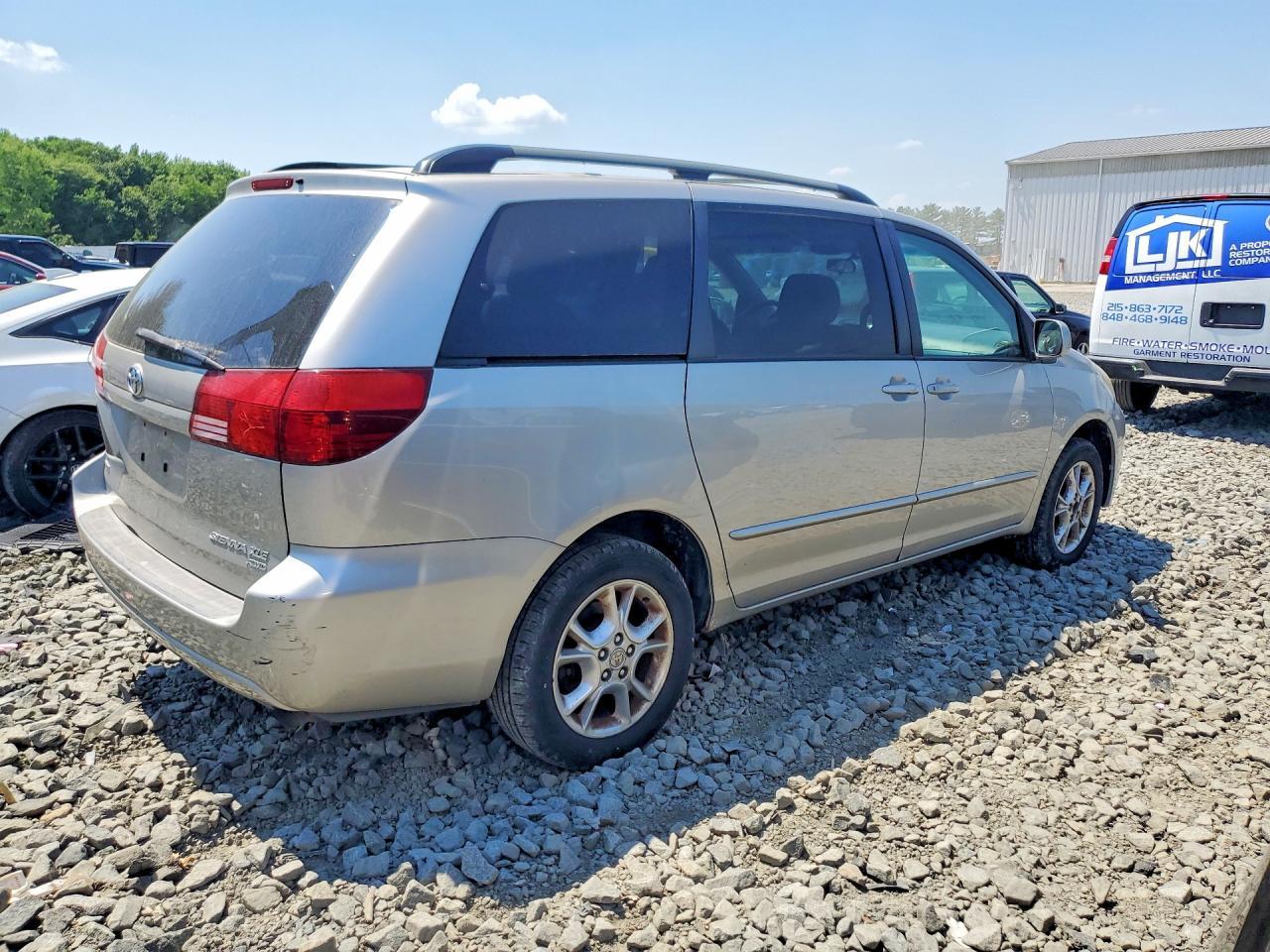 2005 Toyota Sienna - Фото 3