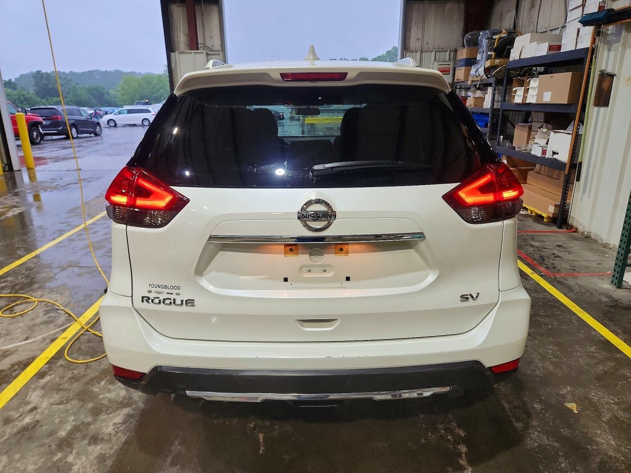 2018 Nissan Rogue Sv - Image 6