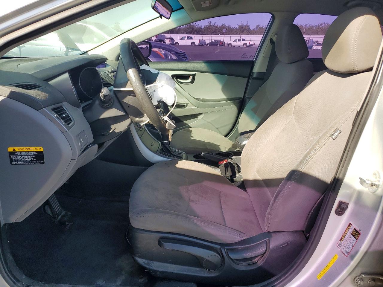 2016 Hyundai Elantra Se - Фото 7