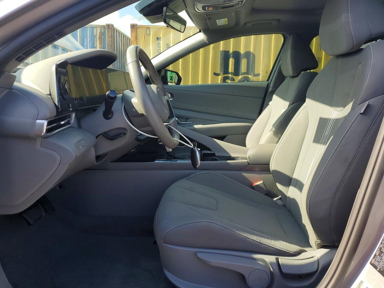 2025 Hyundai Elantra Sel - Фото 7
