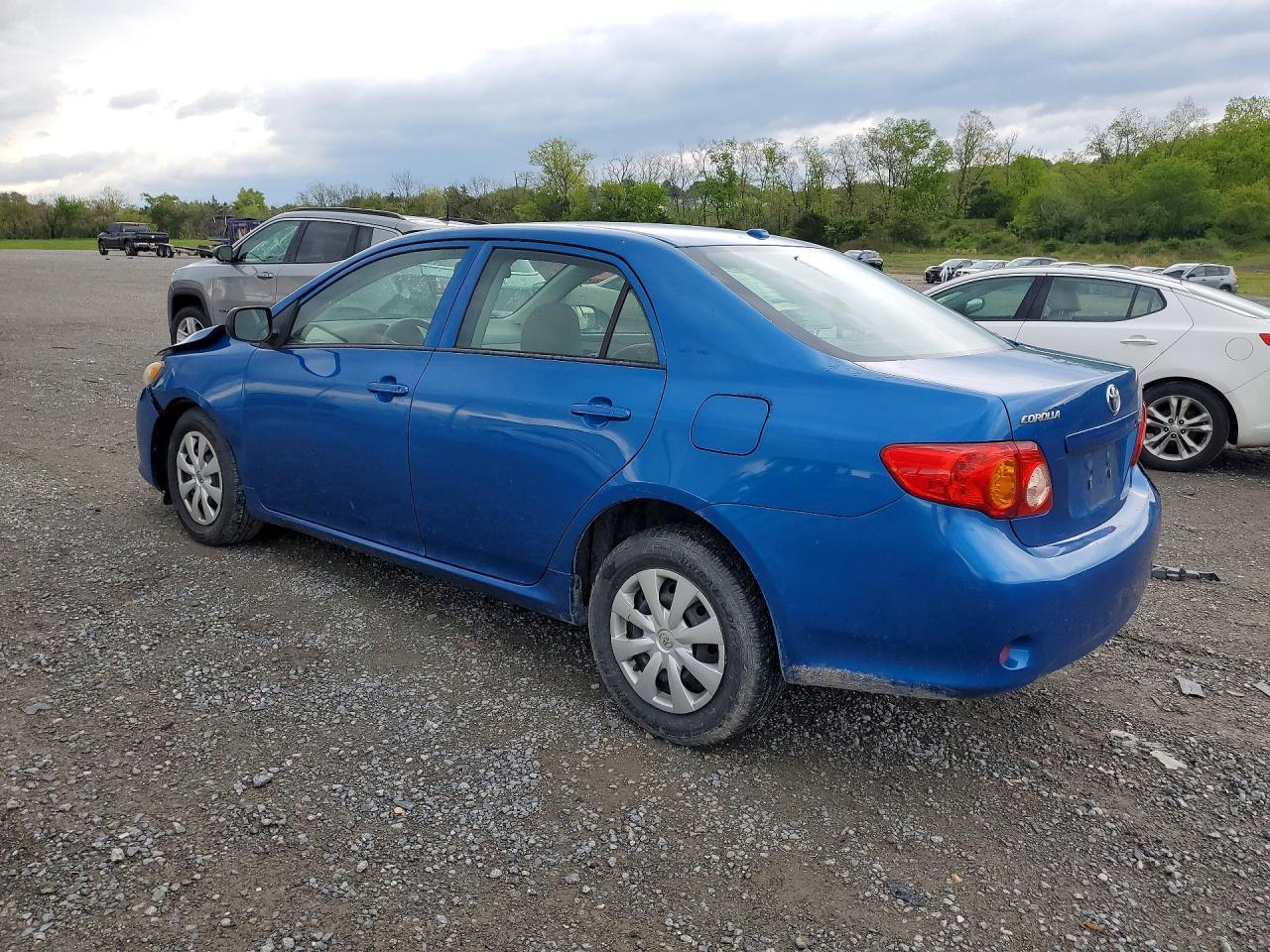 2010 Toyota Corolla Le - Фото 2