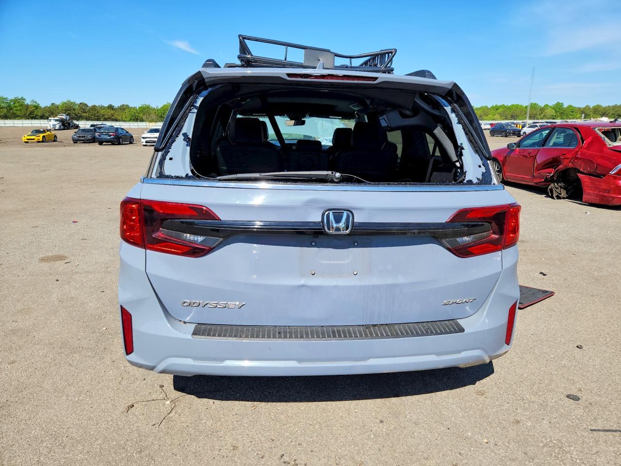2025 Honda Odyssey - Фото 6