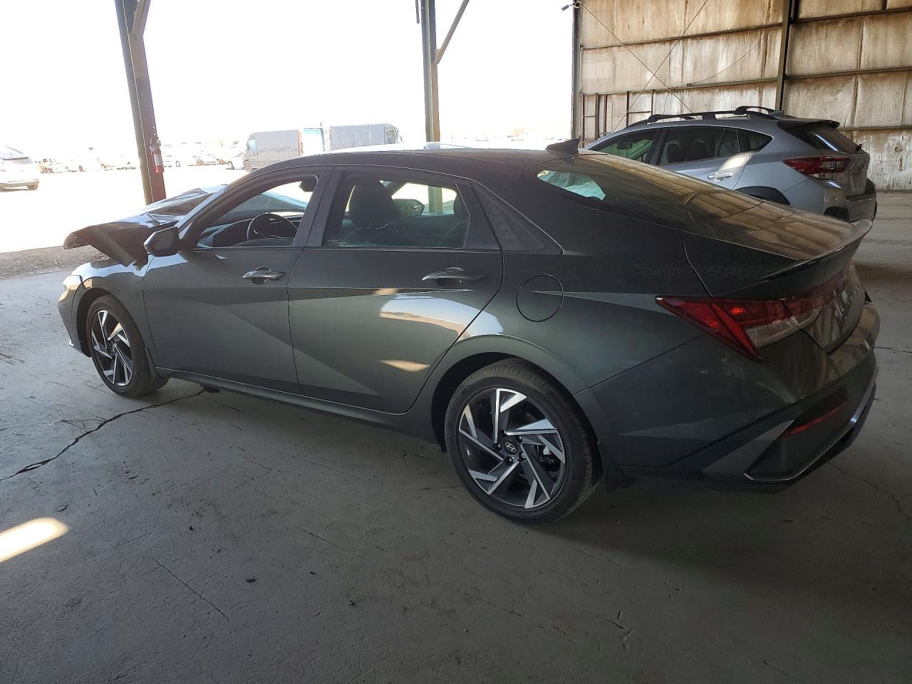 2025 Hyundai Elantra Hybrid Sel Sport - Image 2