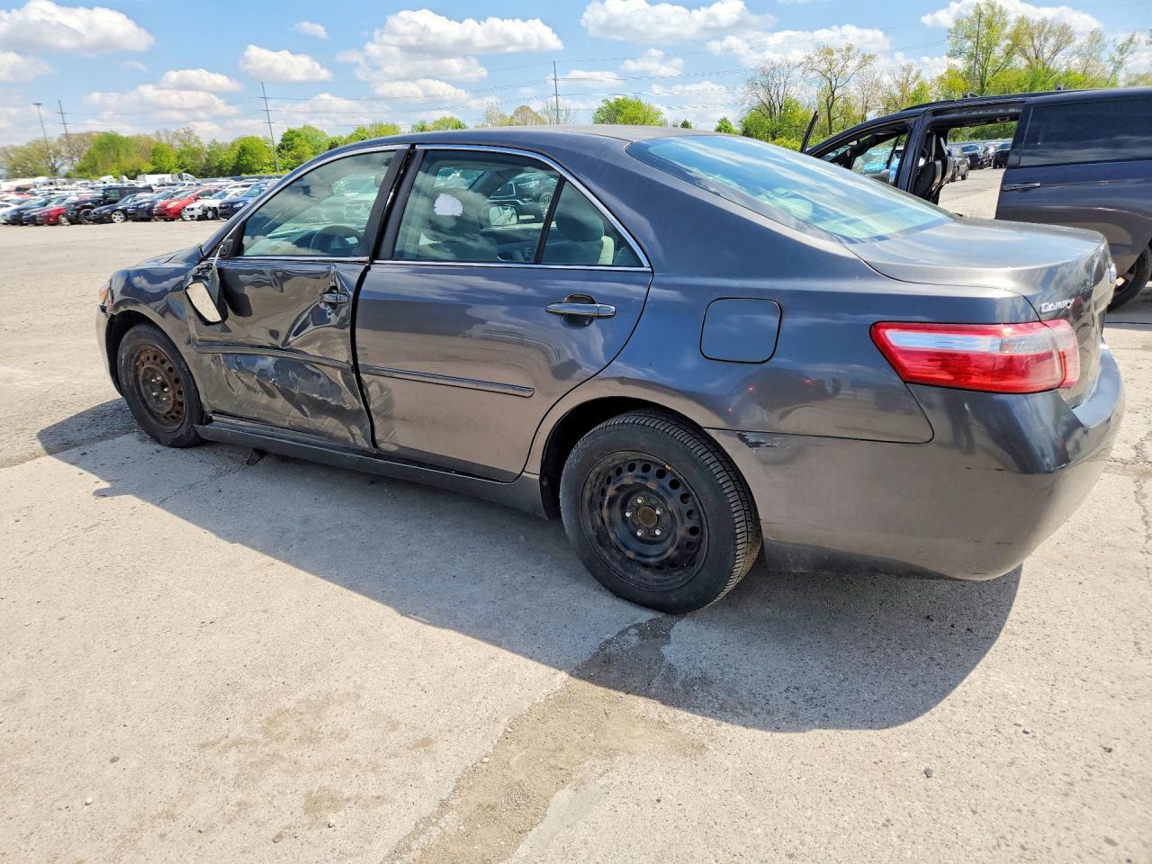 2007 Toyota Camry Le - Фото 2
