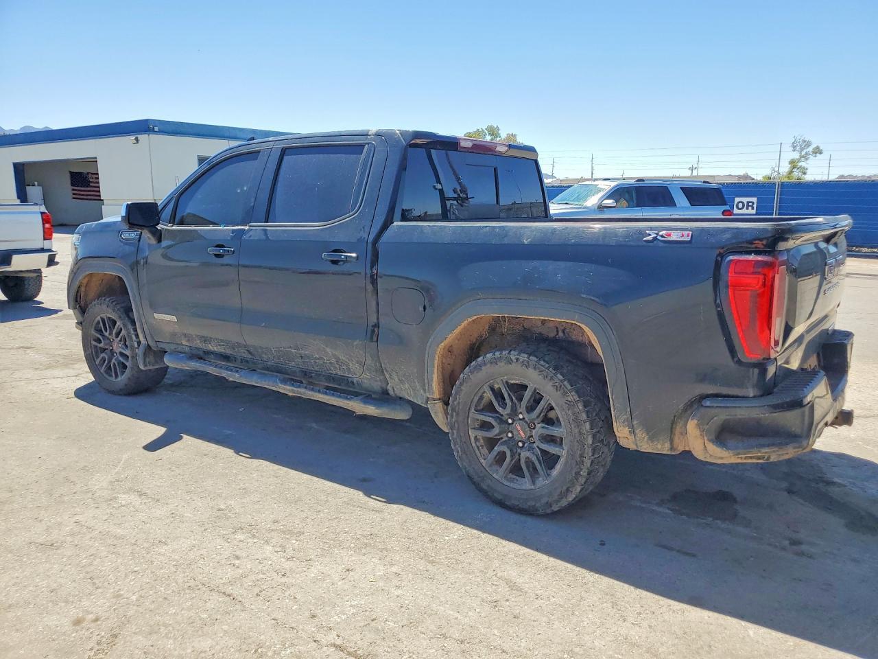 2019 GMC Sierra - Image 2