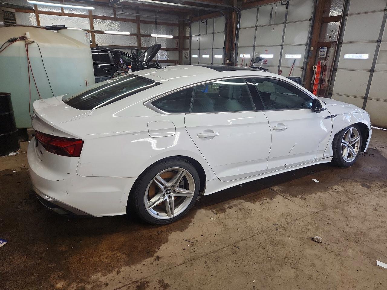 2022 Audi A5 Premium 45 - Фото 3
