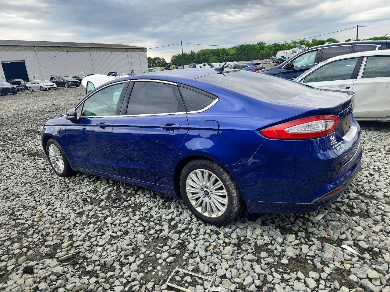 2016 Ford Fusion Se Phev - Image 2