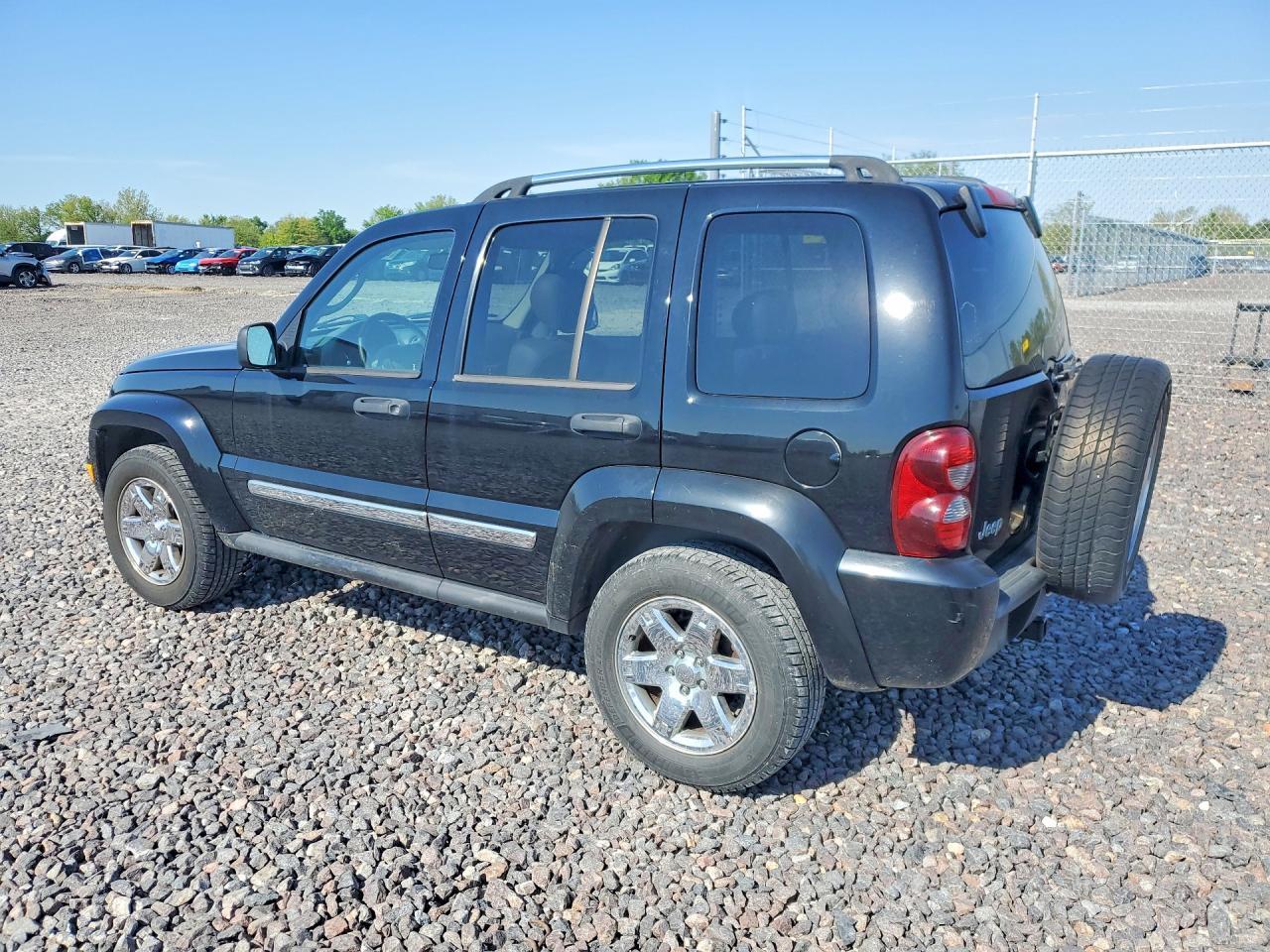 2005 Jeep Liberty Limited - Фото 2