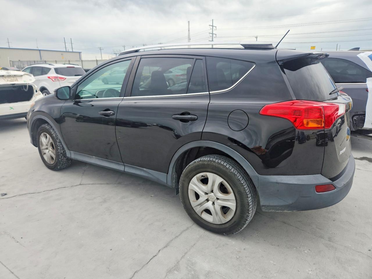 2015 Toyota Rav4 Le - Фото 2