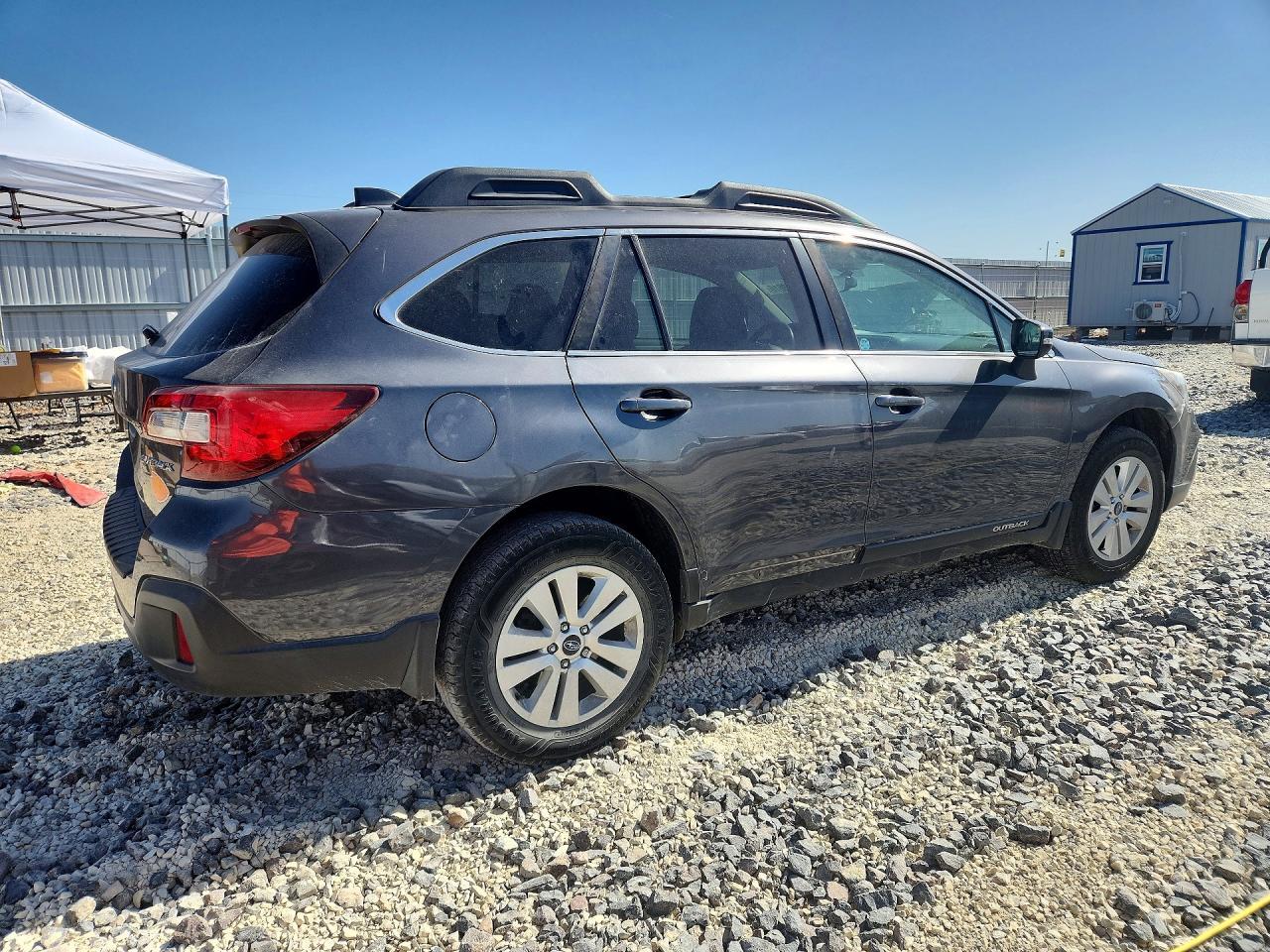 2019 Subaru Outback 2.5I Premium - Image 3