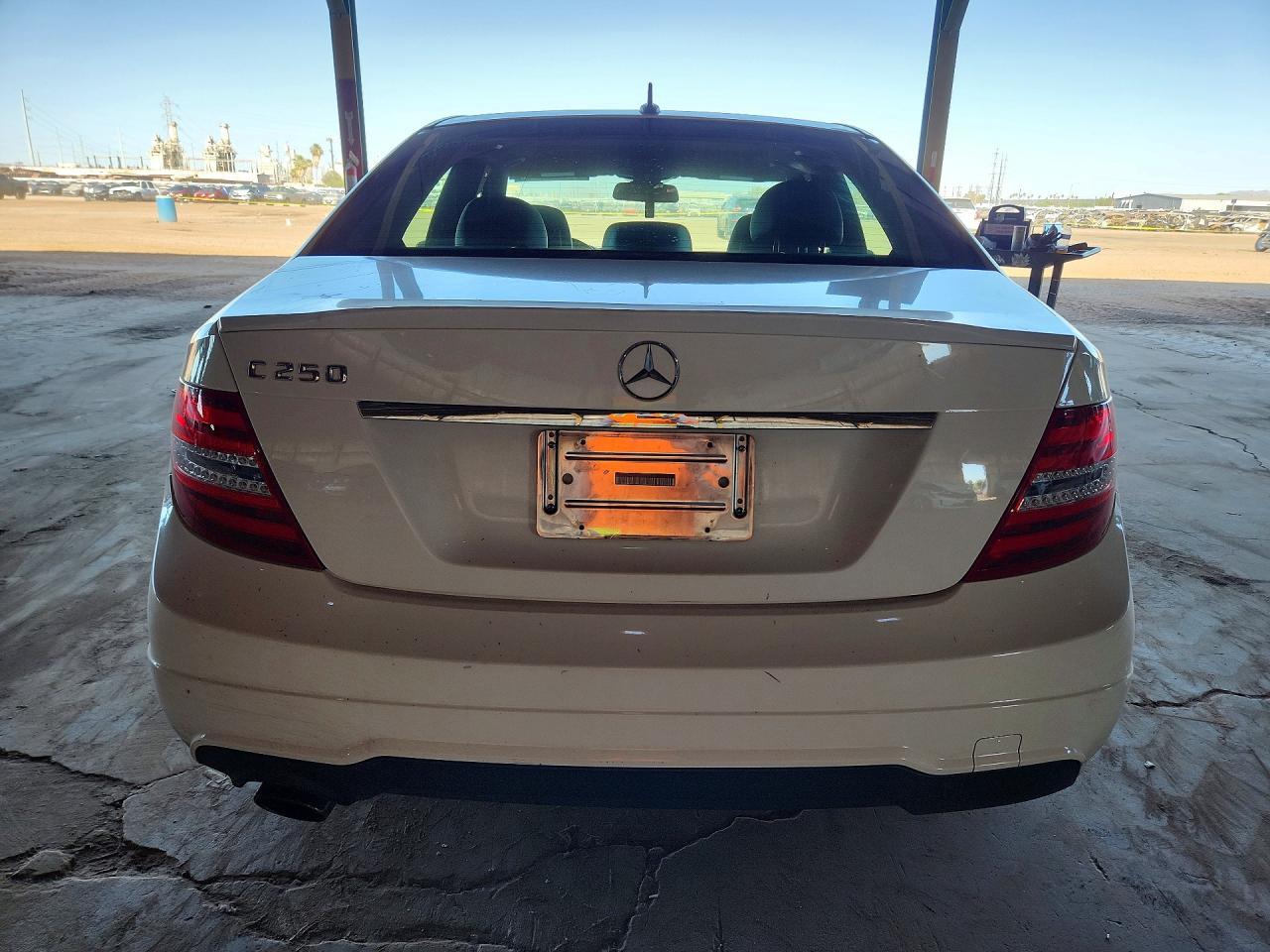 2014 Mercedes-Benz C 250 - Image 6