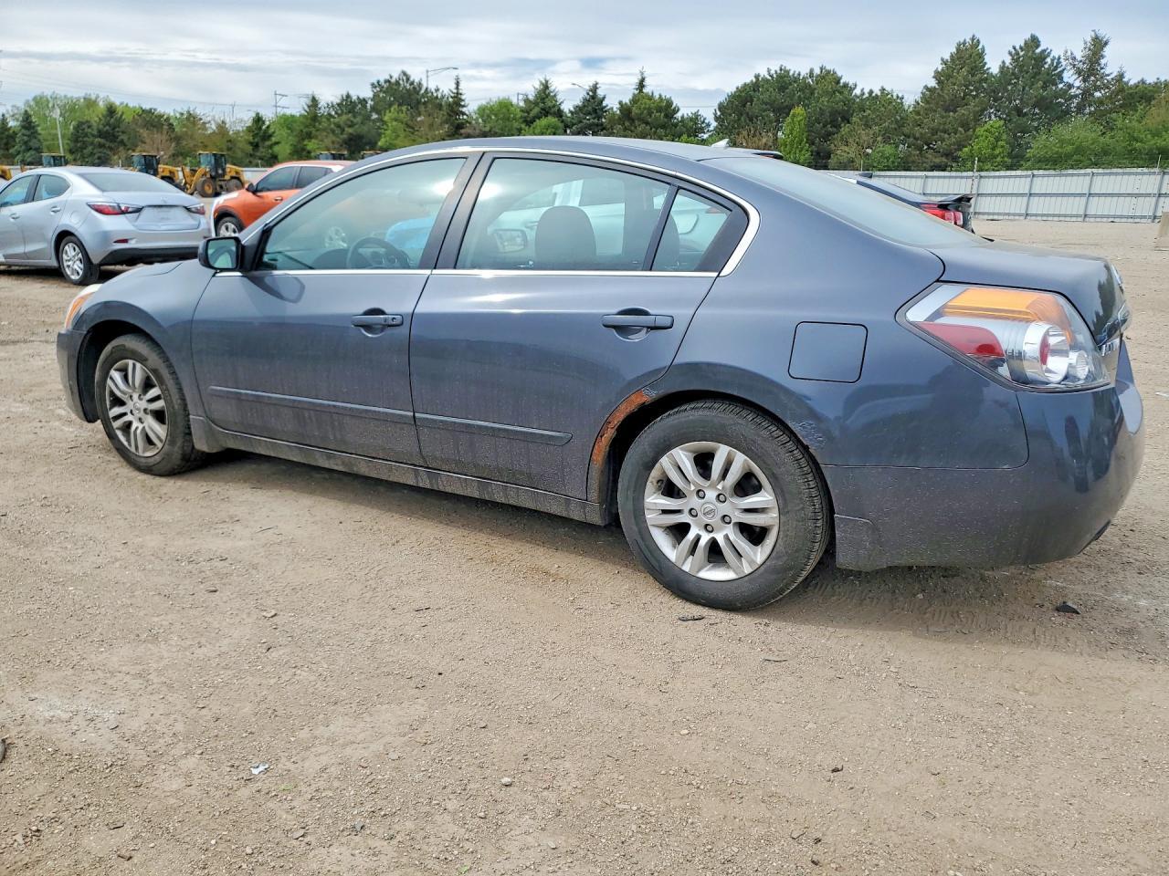 2012 Nissan Altima 2.5 - Фото 2