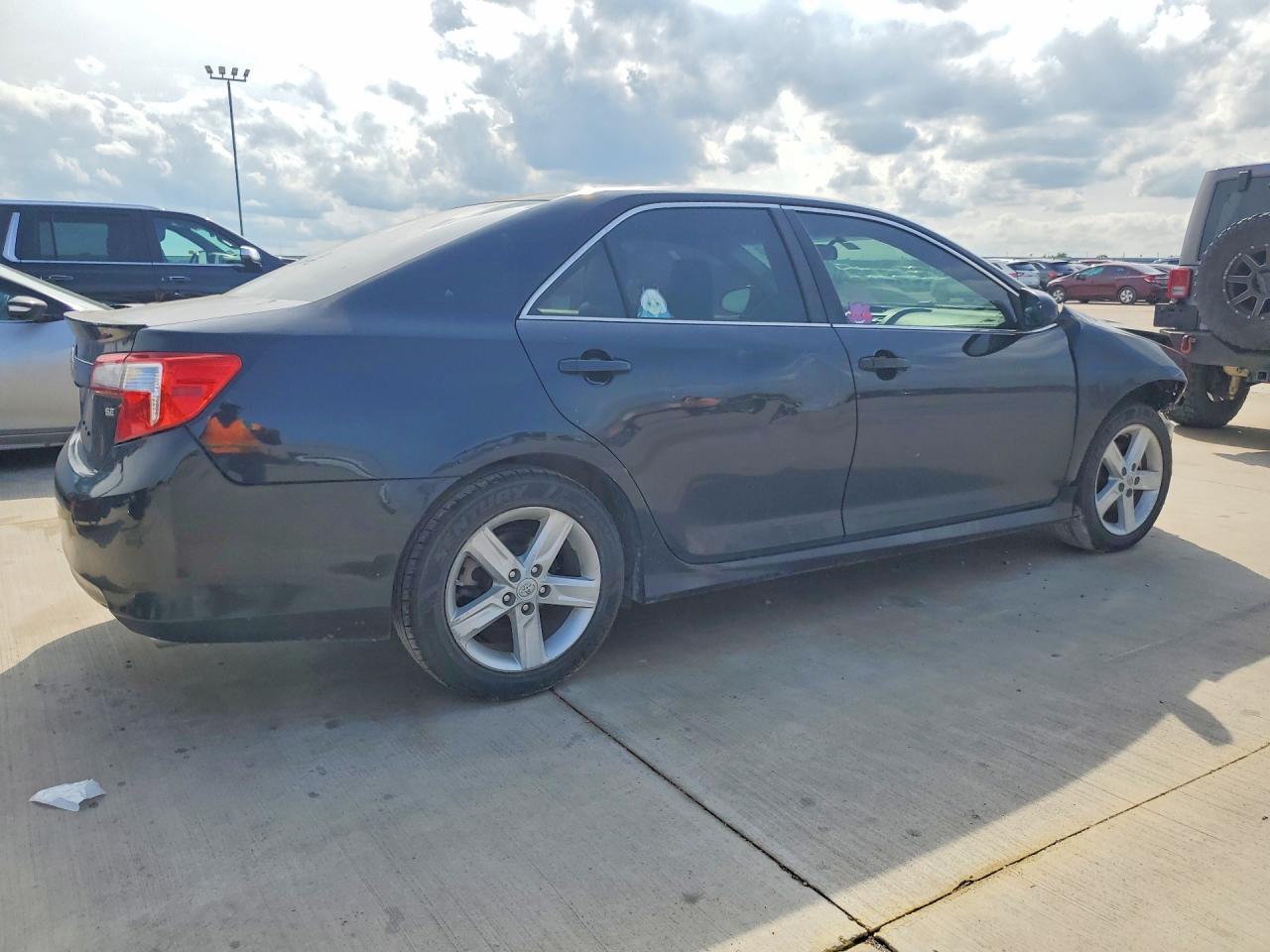 2012 Toyota Camry Se - Фото 3