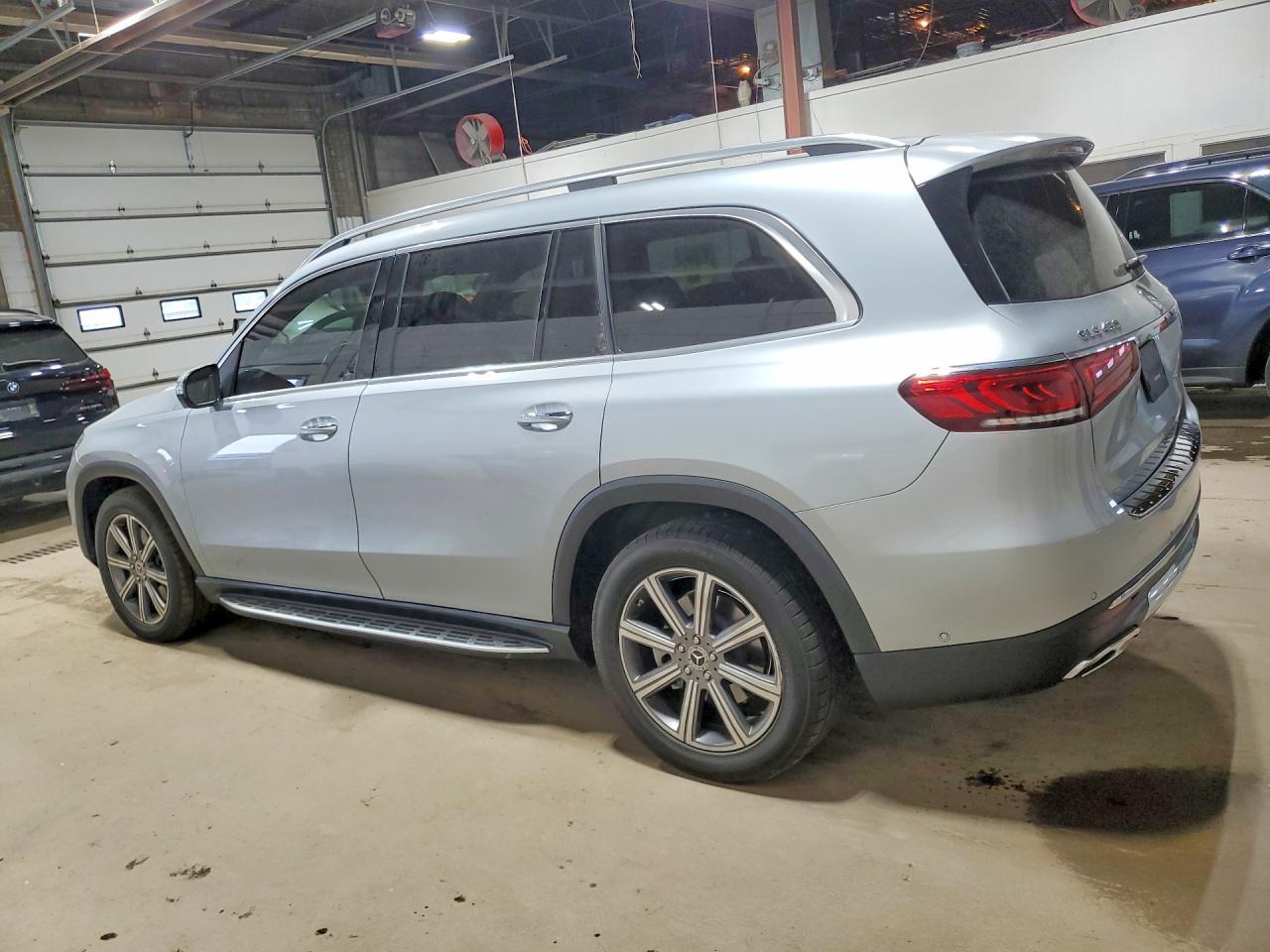 2022 Mercedes-Benz Gls 450 4Matic - Фото 2