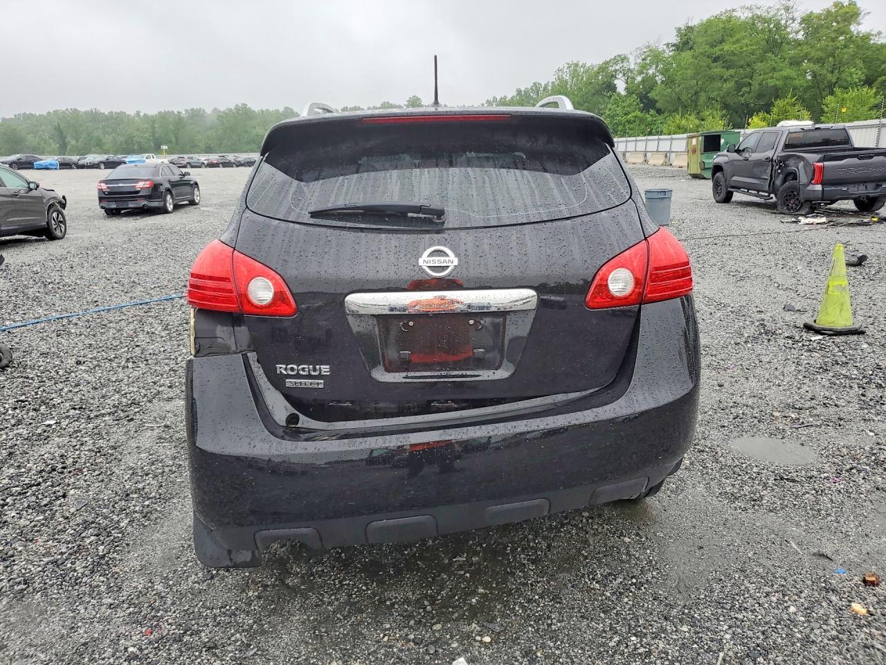 2015 Nissan Rogue Select S - Image 6