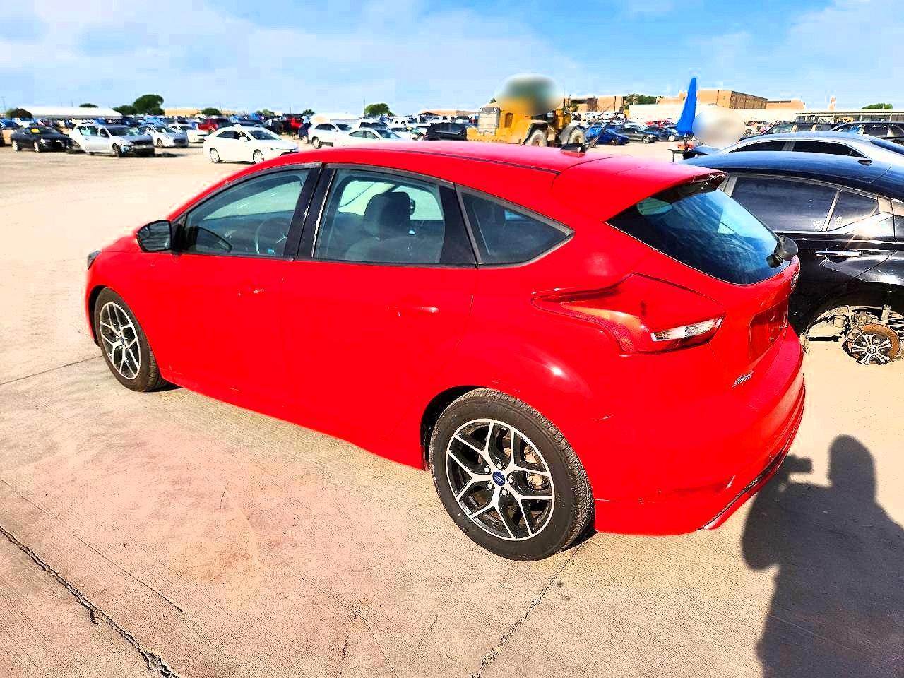 2015 Ford Focus Se - Image 2