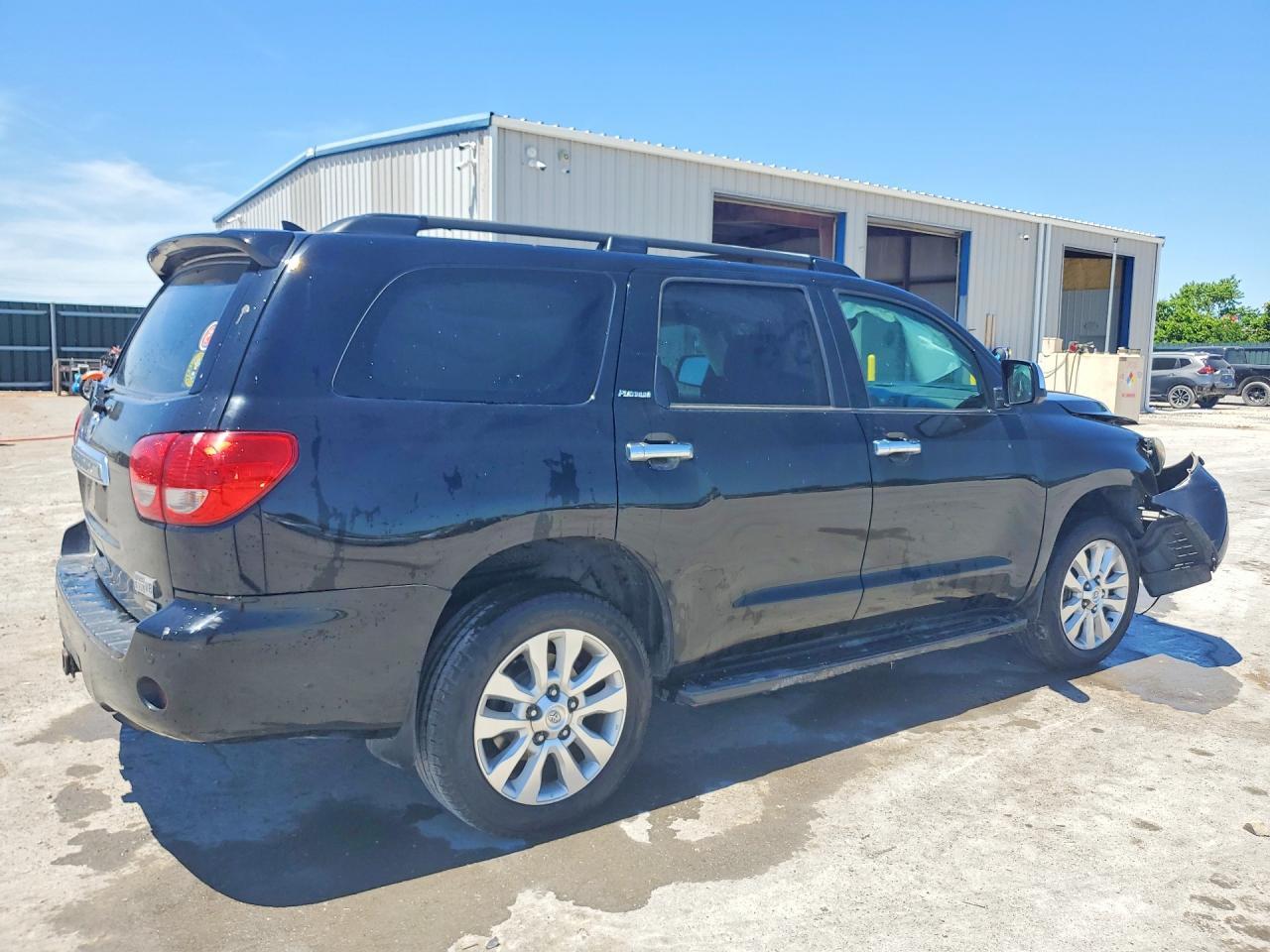 2013 Toyota Sequoia Platinum - Фото 3
