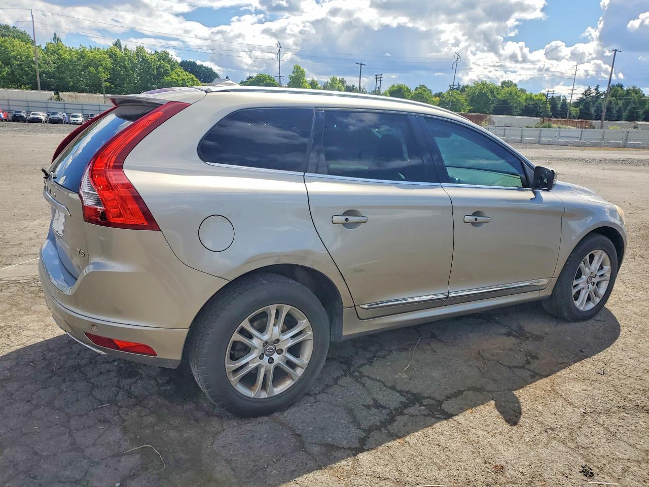 2016 Volvo Xc60 T5 Premier - Фото 3