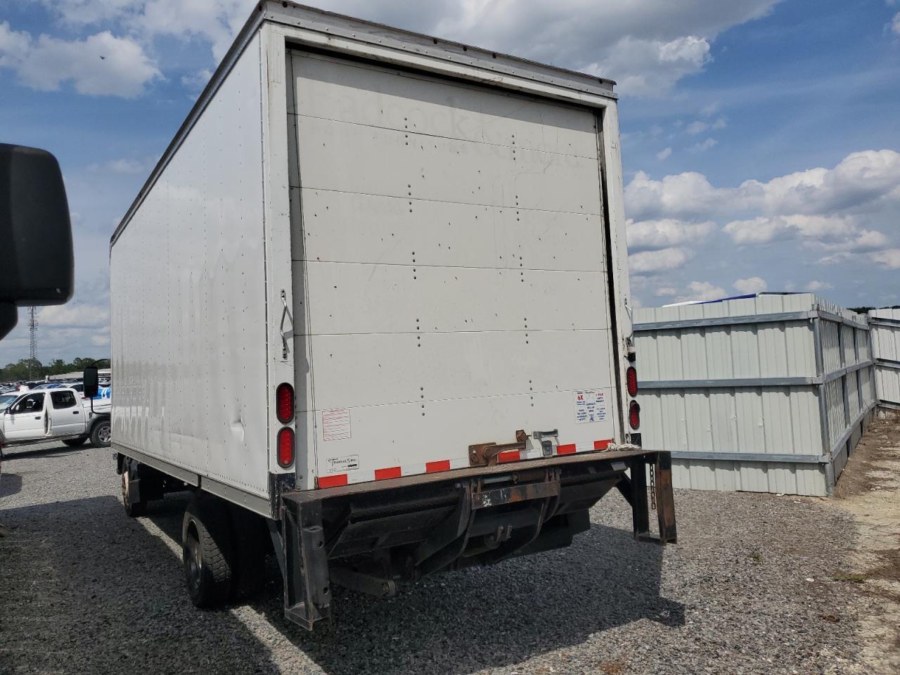 2018 Isuzu Npr Hd Box Truck - Image 3