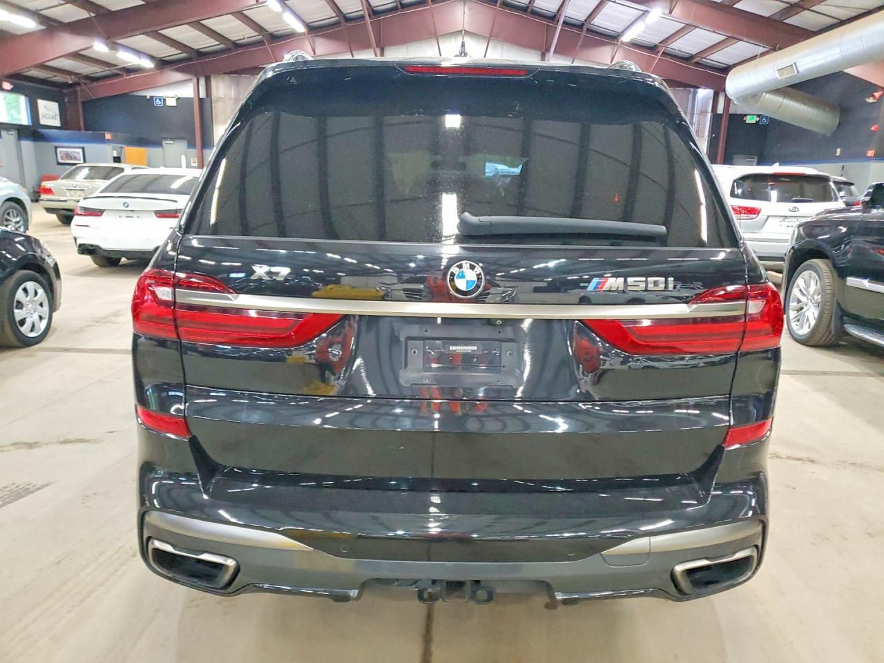 2020 BMW X7 M50I - Фото 6