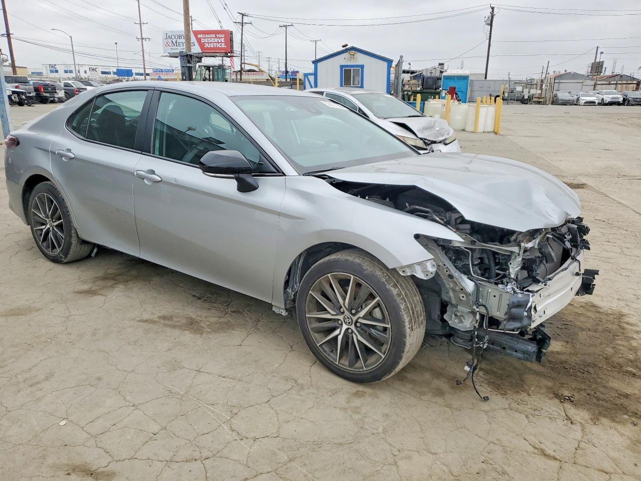 2024 Toyota Camry Se - Фото 4