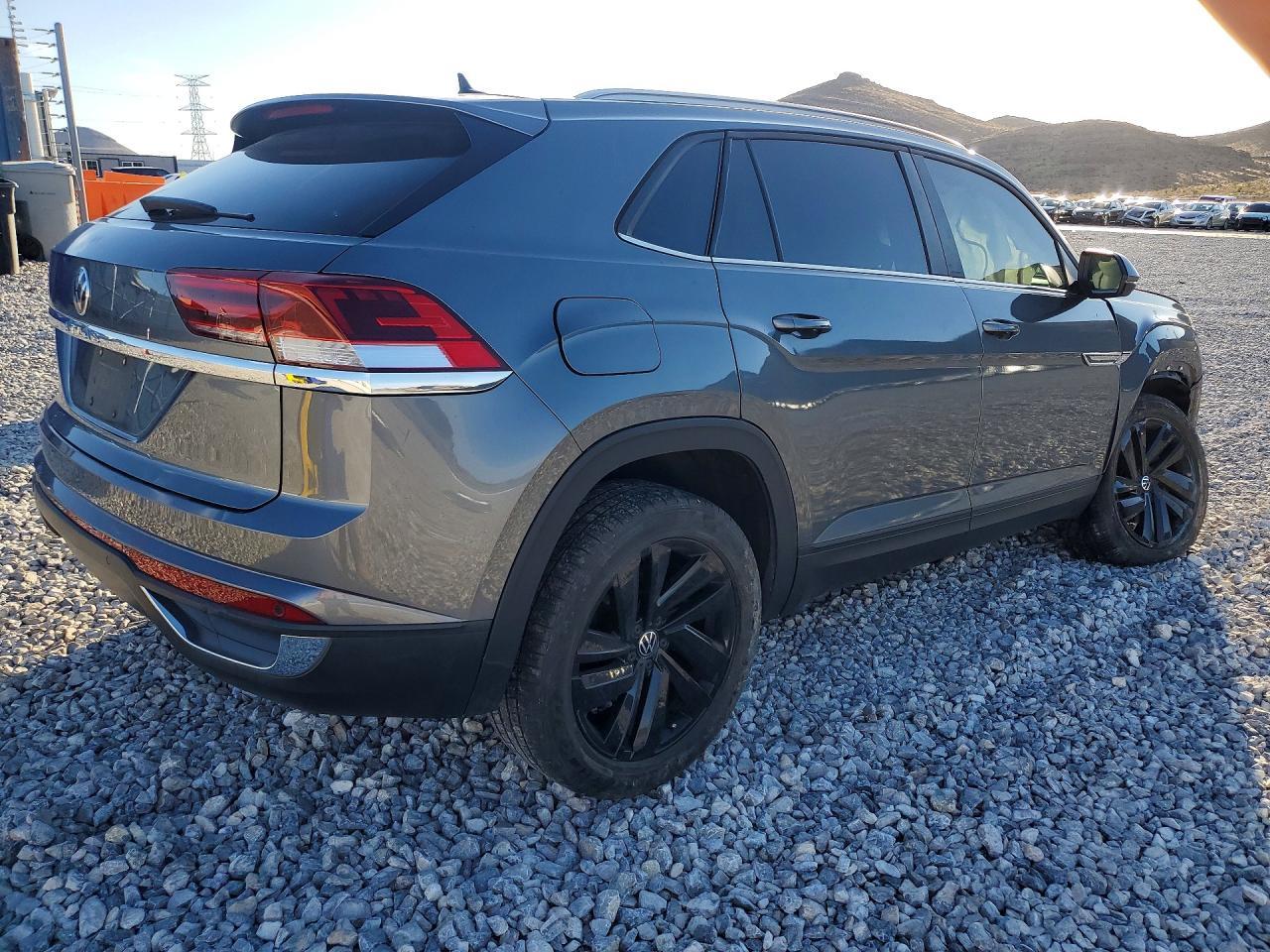 2021 Volkswagen Atlas Cross Sport Se - Фото 3