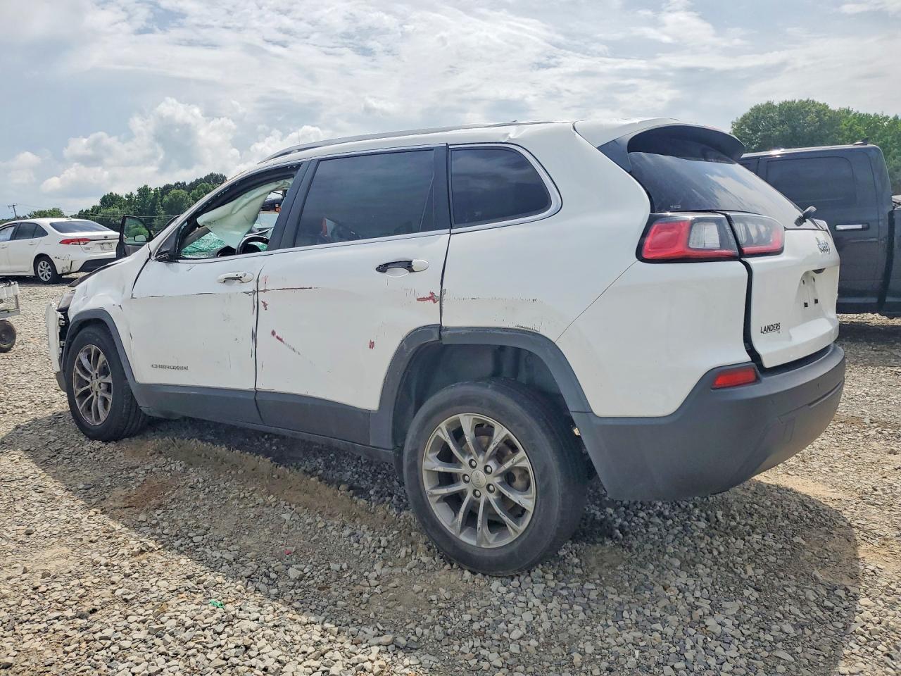 2019 Jeep Cherokee Latitude Plus - Image 2