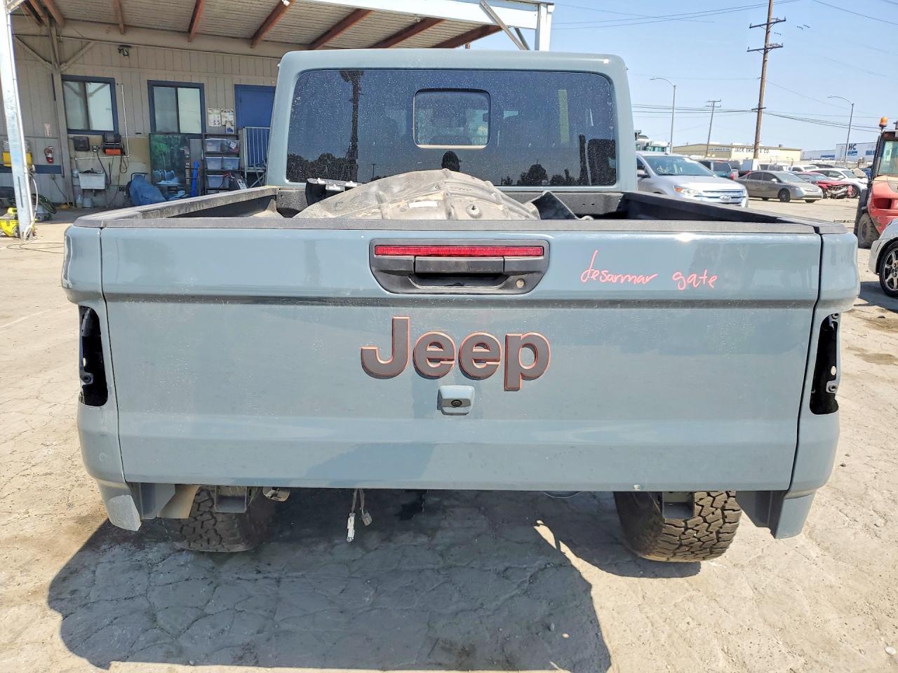 2025 Jeep Gladiator Mojave - Фото 6