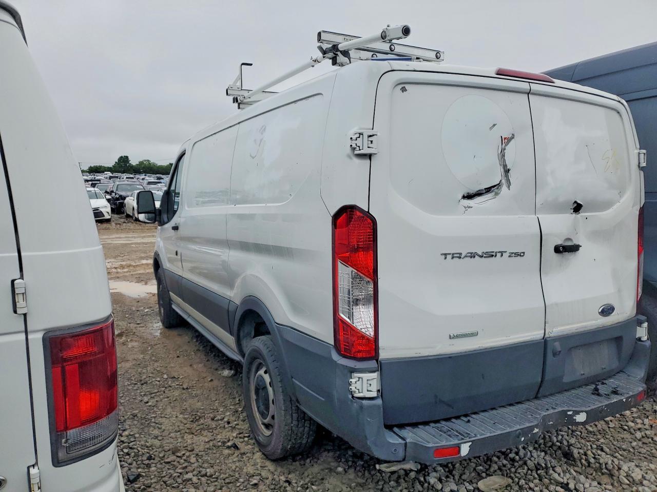2018 Ford Transit T- - Delivery Van - Фото 2