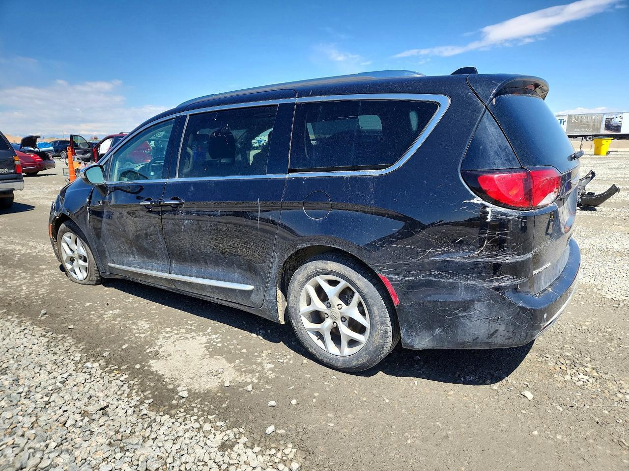 2020 Chrysler Pacifica Limited - Фото 2