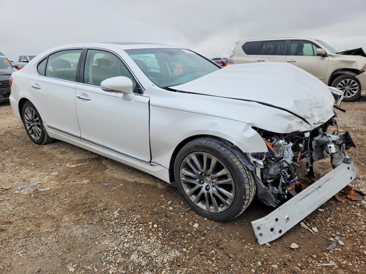 2017 Lexus Ls 460L - Image 4