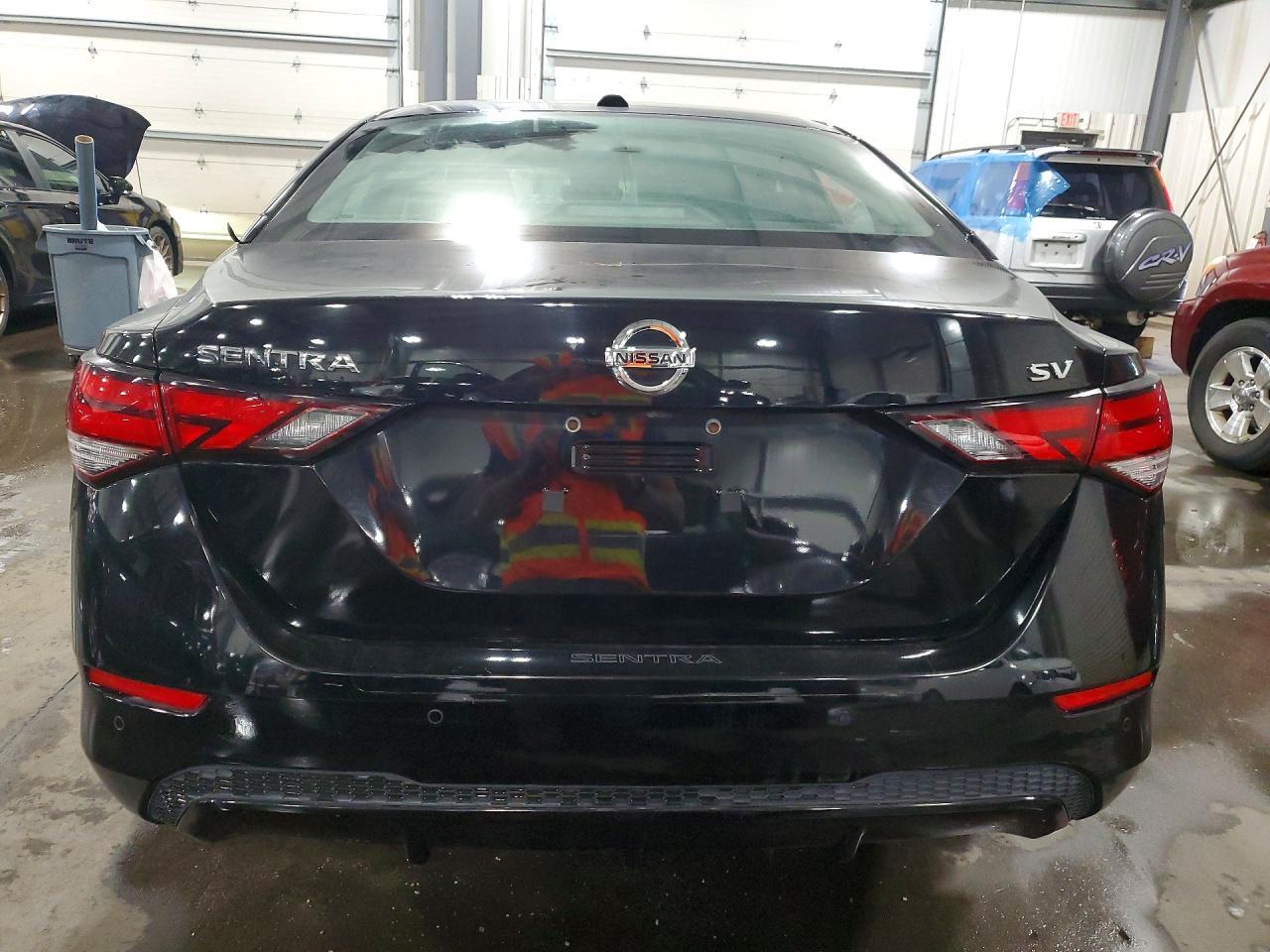 2020 Niss Sentra - Image 6
