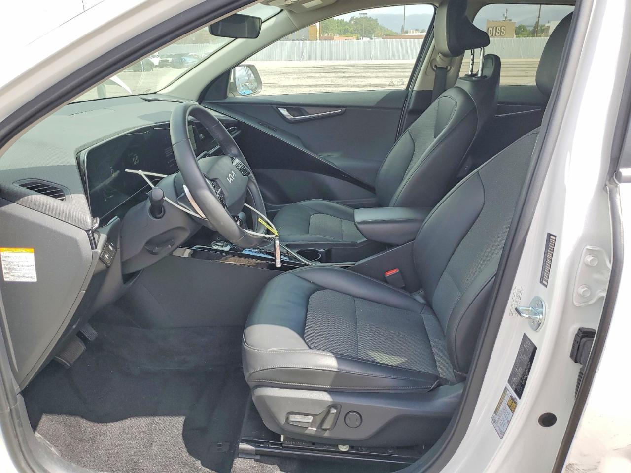 2023 Kia Niro Ex - Image 7