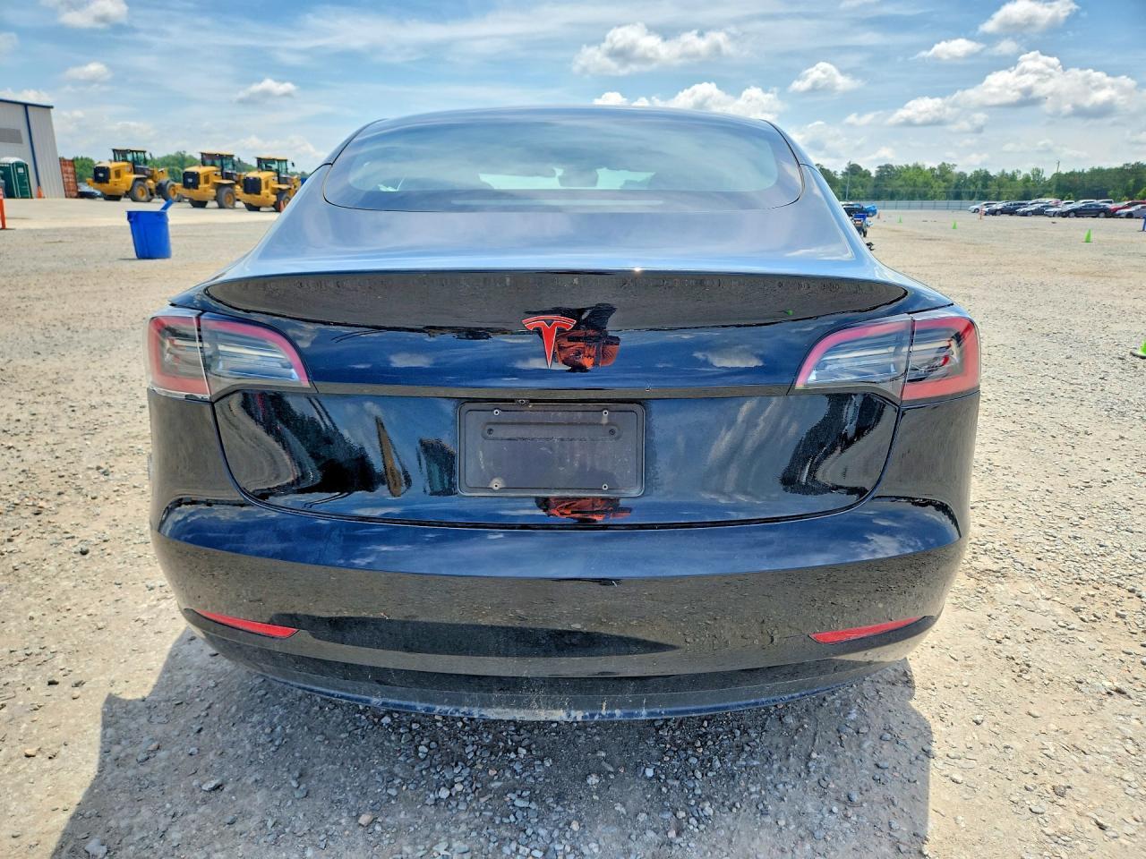 2023 Tesla Model 3 - Фото 6