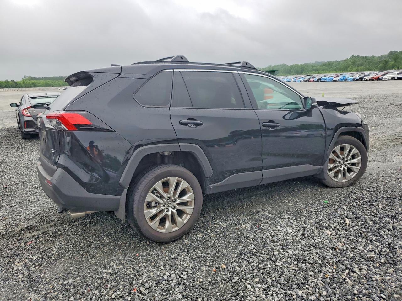 2025 Toyota Rav4 Xle Premium - Image 3