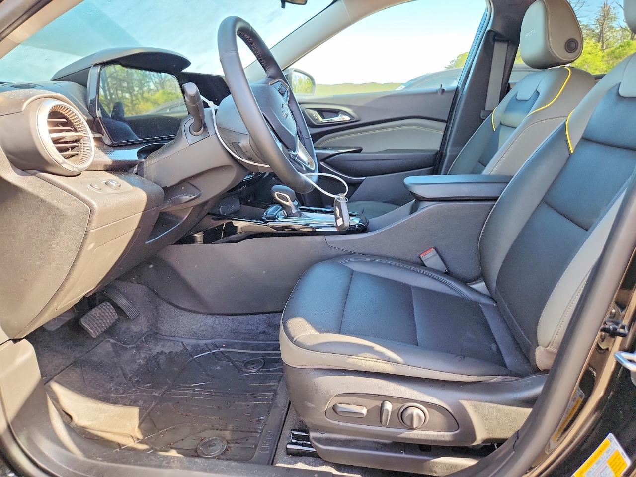 2025 Chevrolet Trax Activ - Image 7