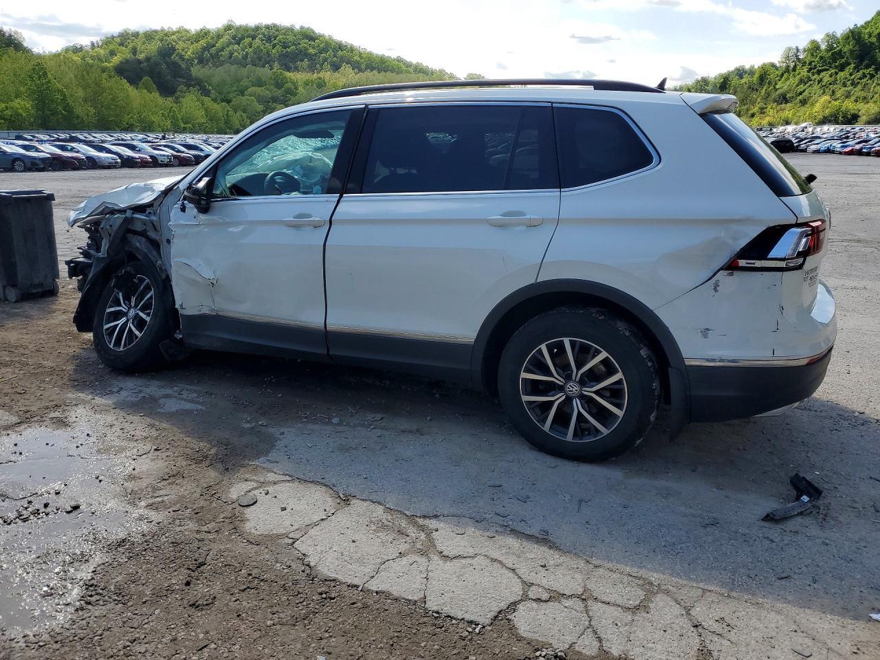 2020 Volkswagen Tiguan Se - Фото 2