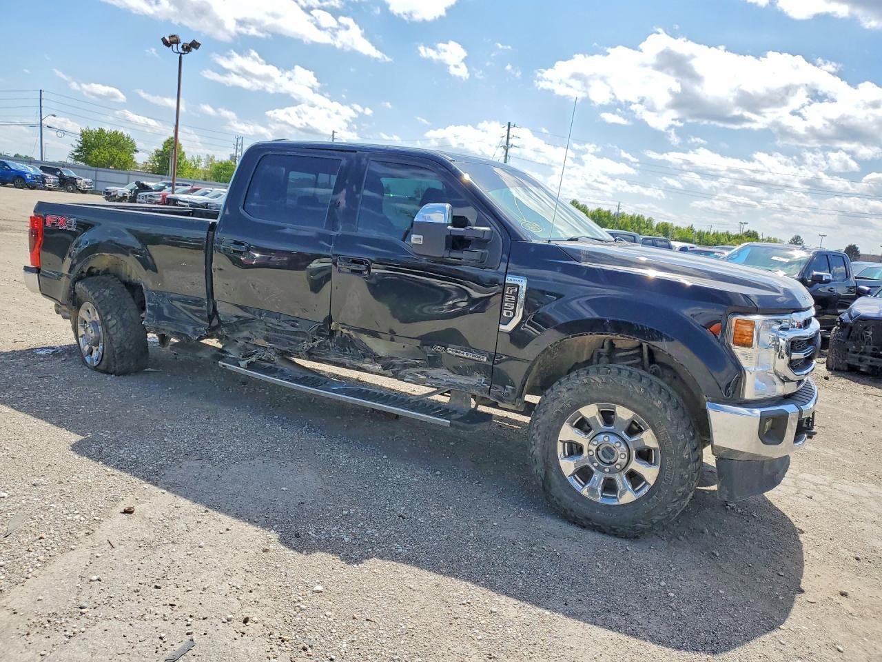 2022 Ford F250 Super Duty - Image 4