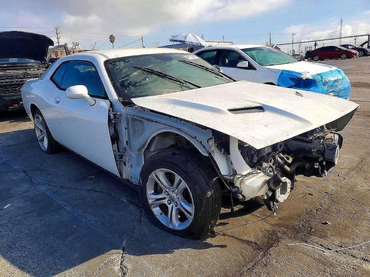 2017 Dodge Challenger Sxt - Image 4
