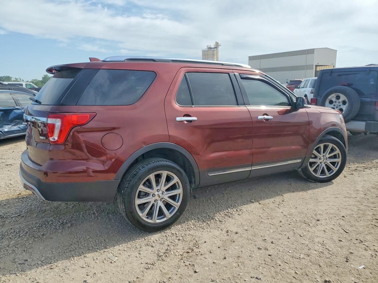 2016 Ford Explorer - Фото 3