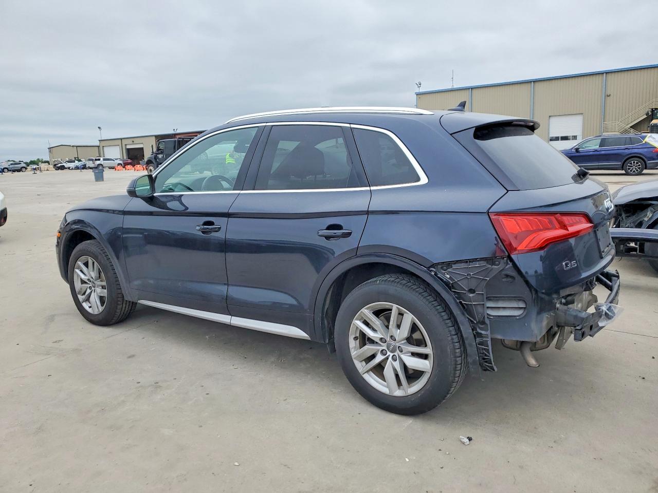 2020 Audi Q5 Premium - Фото 2