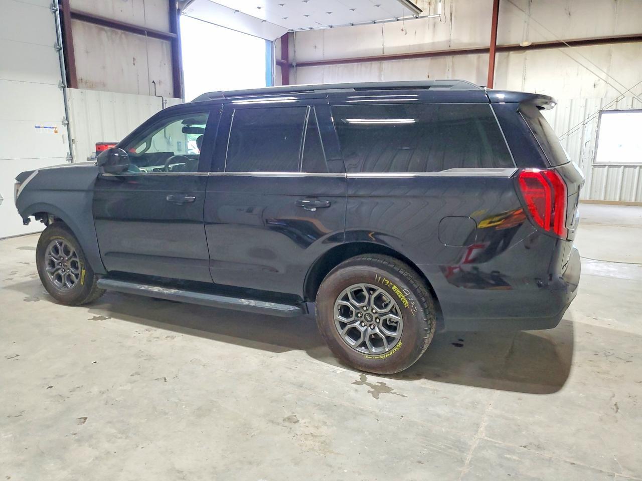 2025 Ford Expedition Active - Image 2