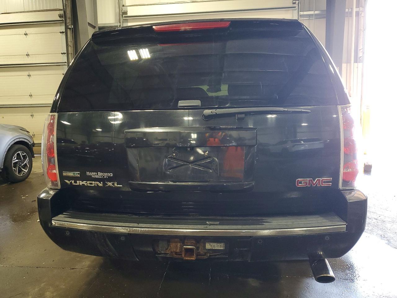 2011 GMC Yukon Xl Denali - Image 6