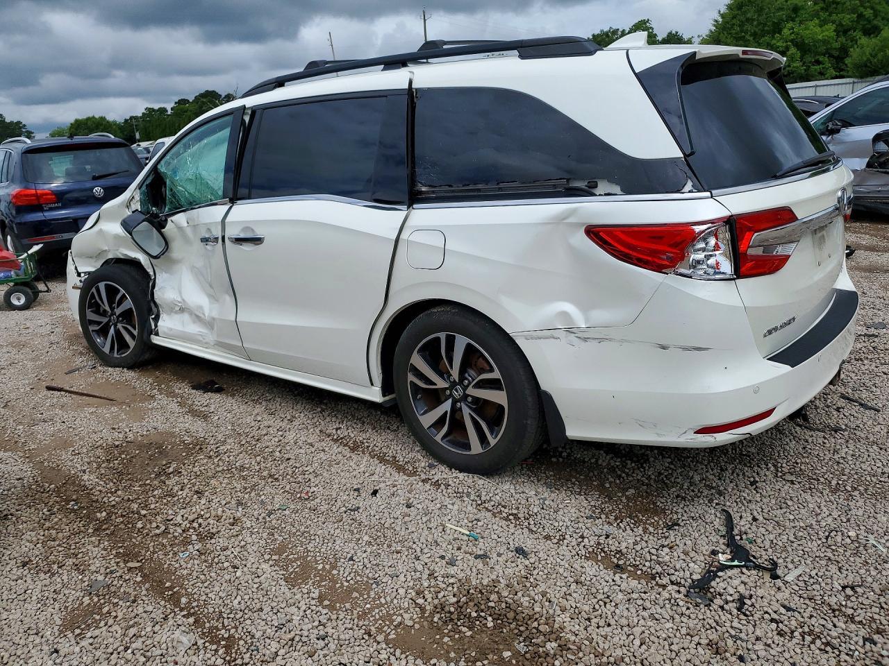 2018 Honda Odyssey Elite - Image 2
