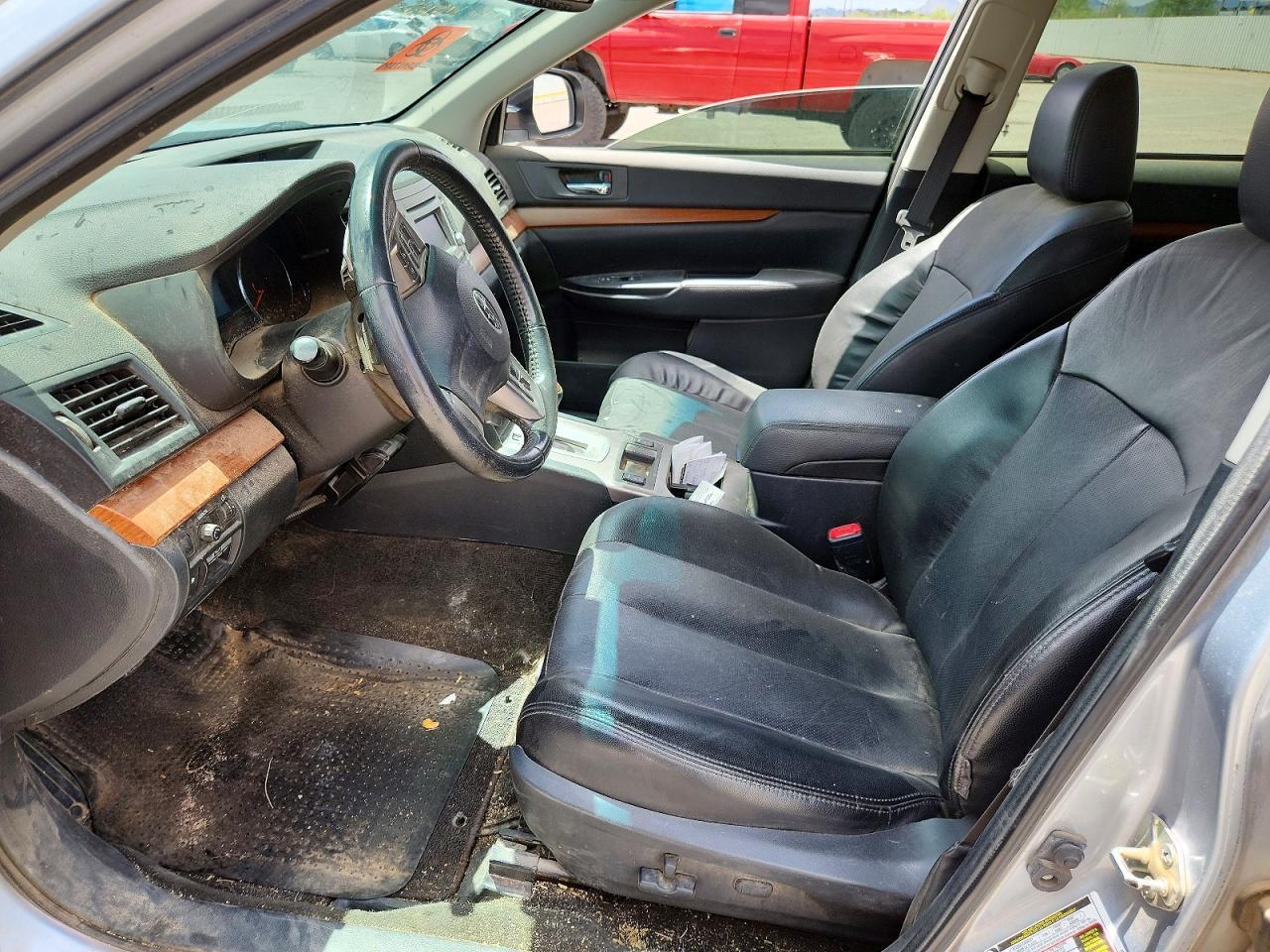 2013 Subaru Outback 3.6R Limited - Image 7
