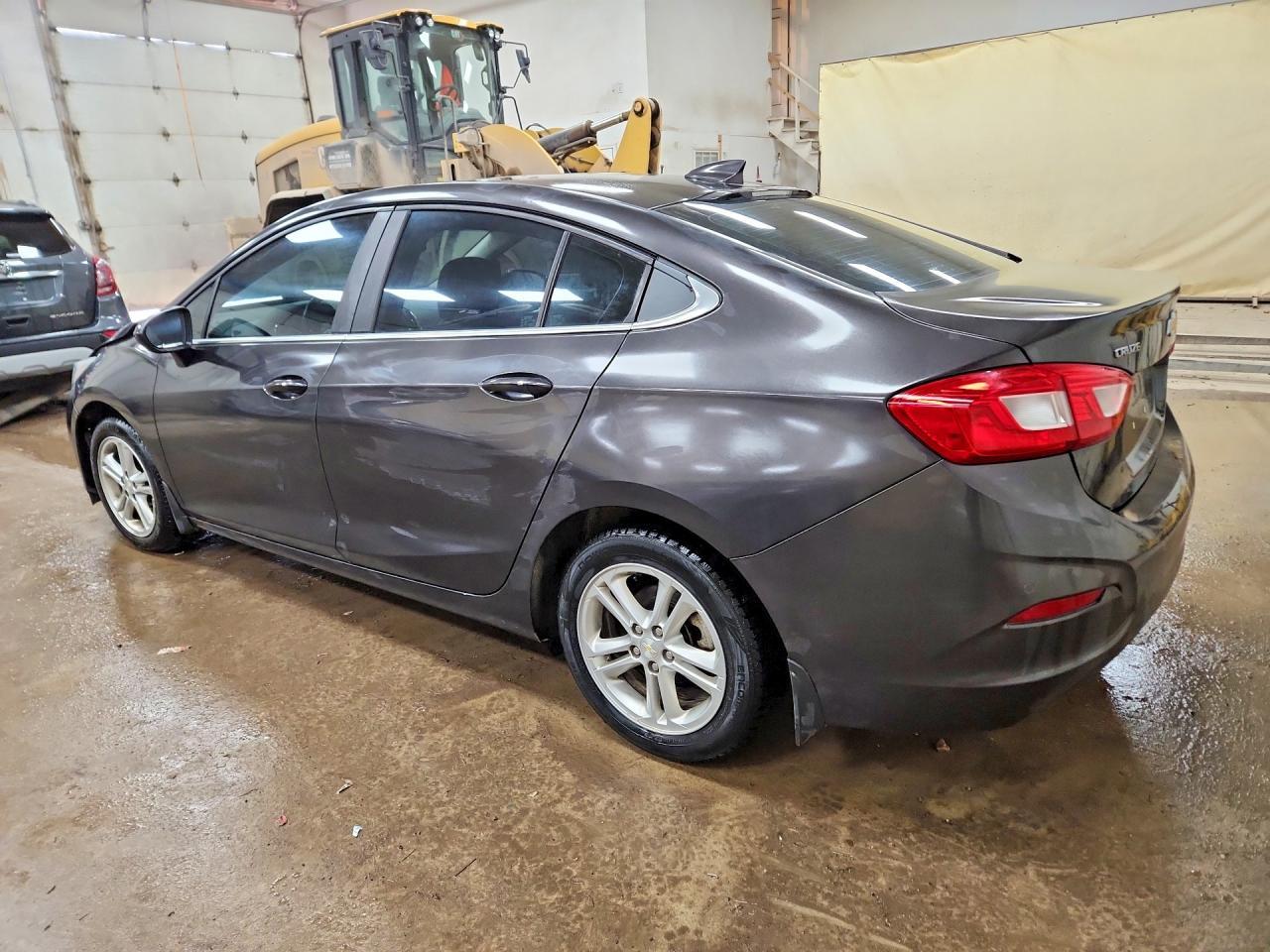 2017 Chevrolet Cruze Lt - Фото 2