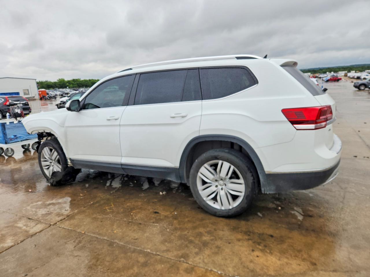 2019 Volkswagen Atlas Sel - Image 2