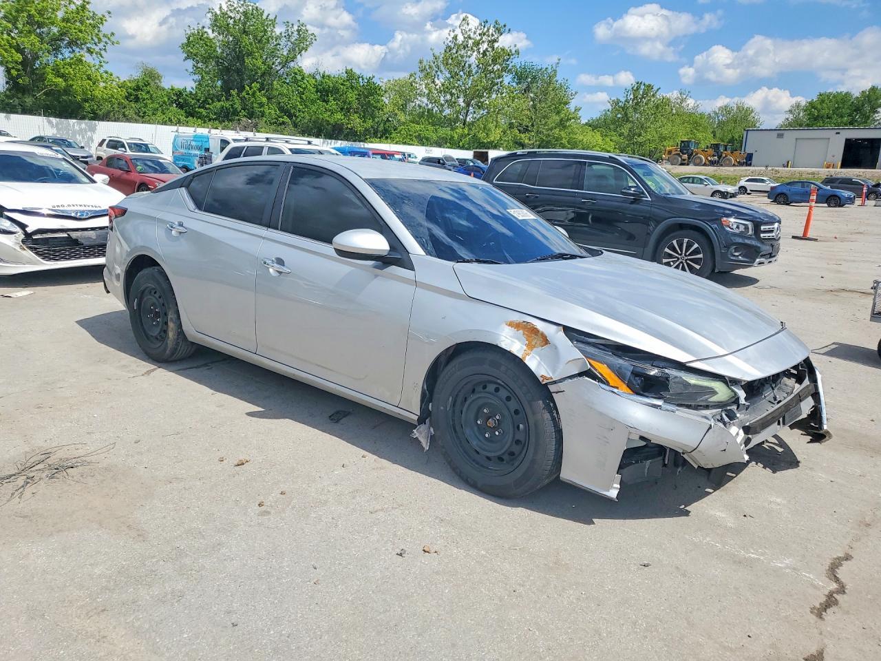2023 Nissan Altima S - Фото 4